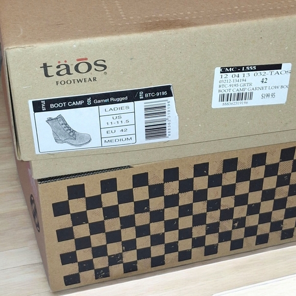 Taos Footwear Women's Combat Boots - Deep Red - Picture 12 of 16